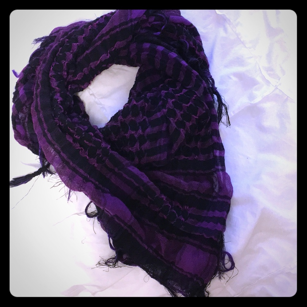 Triangle scarf
